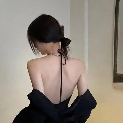 壁花女孩梦游中